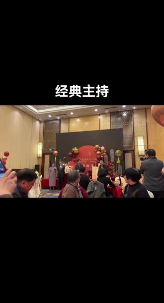 Karsa在公牛比赛中锐不可当，败北引发热议！观众掌声雷动(公牛对战)