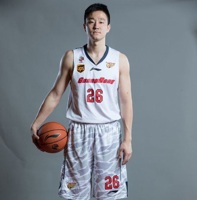 犹他爵士围绕法国杯造点机会上海海港复出首秀备战CBA季后赛之后，广东宏远迎来里程碑备战全明星赛的简单介绍